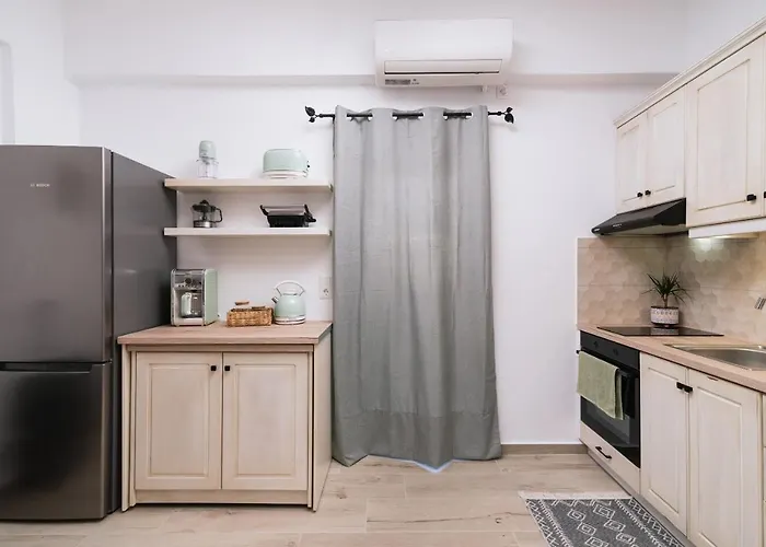 Central Apartments “Evanthia”
