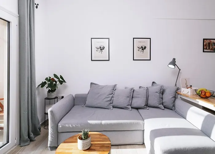 Central Apartments “Evanthia”